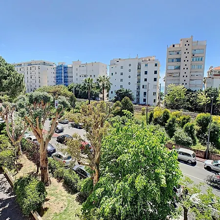 Cannes, 3 Pièces, 4 Personnes - Fr-1-470-33 *